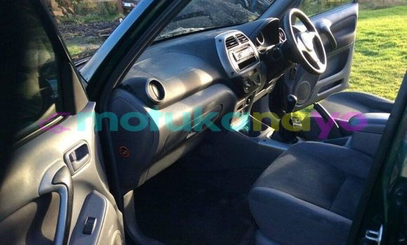 Buy Used Toyota RAV4 Green Car in Kinshasa in Kinshasa Buy Used Toyota RAV4 Green Car in Kinshasa in Kinshasa