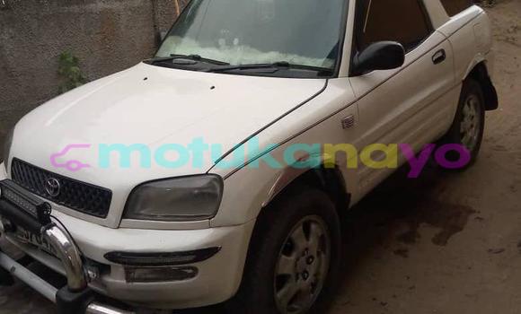 Buy Used Toyota RAV4 White Car in Kinshasa in Kinshasa Buy Used Toyota RAV4 White Car in Kinshasa in Kinshasa