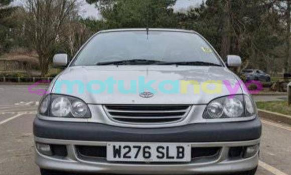 Buy Used Toyota Avensis Silver Car in Kinshasa in Kinshasa Buy Used Toyota Avensis Silver Car in Kinshasa in Kinshasa