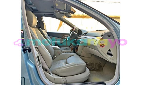 Buy Import Mercedes-Benz 190 (W201) Blue Car in Import - Dubai in Bandundu Buy Import Mercedes-Benz 190 (W201) Blue Car in Import - Dubai in Bandundu