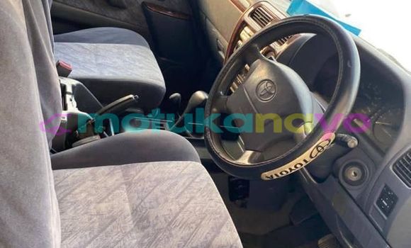 Buy Used Toyota Land Cruiser Prado Silver Car in Kinshasa in Kinshasa Buy Used Toyota Land Cruiser Prado Silver Car in Kinshasa in Kinshasa