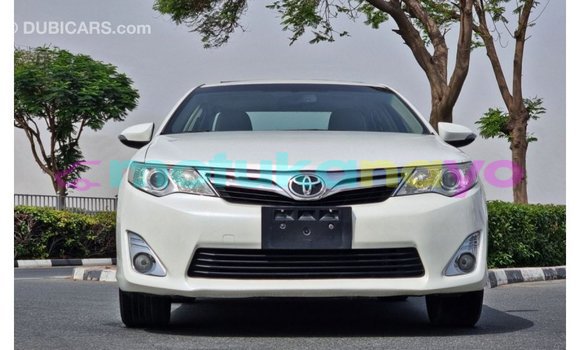 Buy Import Toyota Camry White Car in Import - Dubai in Bandundu Buy Import Toyota Camry White Car in Import - Dubai in Bandundu