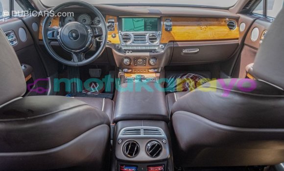 Acheter Import Voiture Rolls-Royce Wraith Blanc à Import - Dubai, Bandundu Acheter Import Voiture Rolls-Royce Wraith Blanc à Import - Dubai, Bandundu