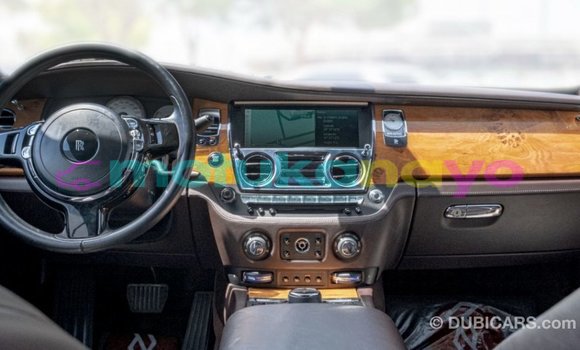 Acheter Import Voiture Rolls-Royce Wraith Blanc à Import - Dubai, Bandundu Acheter Import Voiture Rolls-Royce Wraith Blanc à Import - Dubai, Bandundu