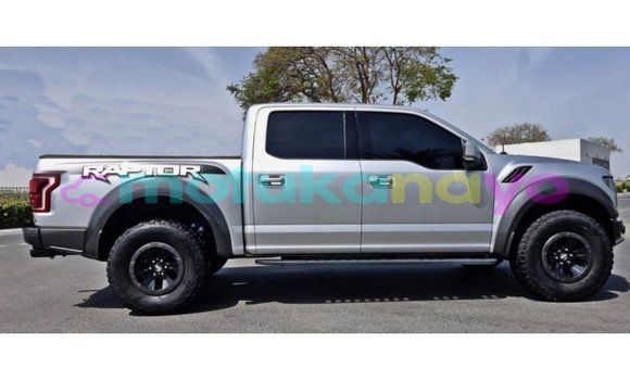 Acheter Import Voiture Ford Club Wagon Autre à Import - Dubai, Bandundu Acheter Import Voiture Ford Club Wagon Autre à Import - Dubai, Bandundu