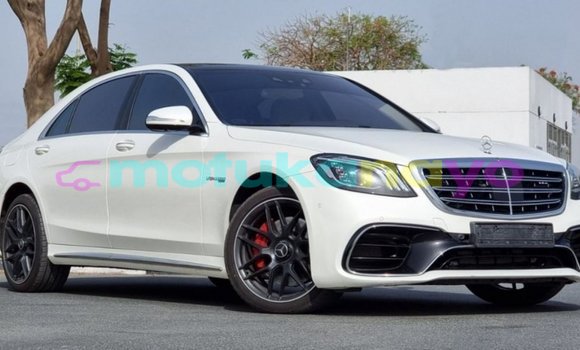 Buy Import Mercedes-Benz 190 (W201) White Car in Import - Dubai in Bandundu Buy Import Mercedes-Benz 190 (W201) White Car in Import - Dubai in Bandundu