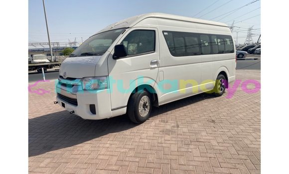 Acheter Import Voiture Toyota Hiace Blanc à Import - Dubai, Bandundu