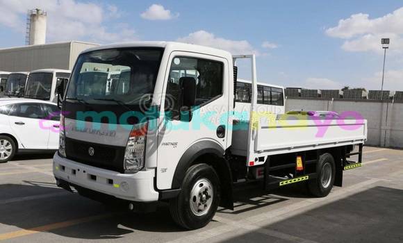 Buy New Ashok Leyland PICK UP CARGO White Truck in Import - Dubai in Bandundu Buy New Ashok Leyland PICK UP CARGO White Truck in Import - Dubai in Bandundu