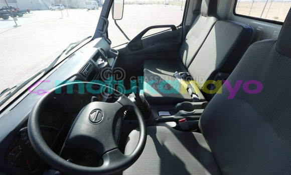 Buy New Hino 916 White Truck in Import - Dubai in Bandundu Buy New Hino 916 White Truck in Import - Dubai in Bandundu