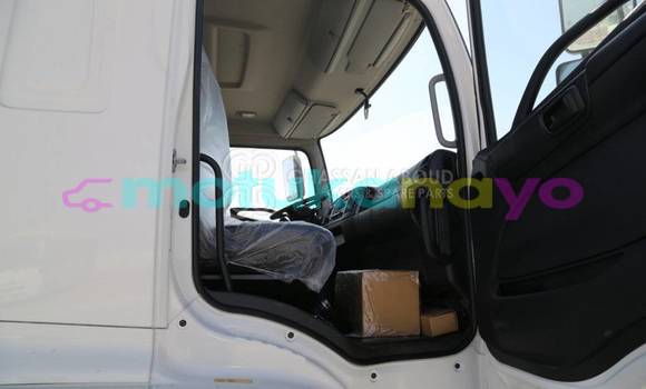 Buy New Hino GH White Truck in Import - Dubai in Bandundu Buy New Hino GH White Truck in Import - Dubai in Bandundu