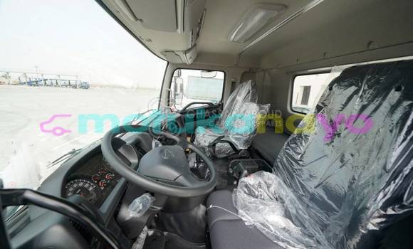 Buy New Hino SV White Truck in Import - Dubai in Bandundu Buy New Hino SV White Truck in Import - Dubai in Bandundu