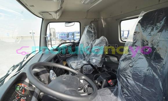 Buy New Hino ZS White Truck in Import - Dubai in Bandundu Buy New Hino ZS White Truck in Import - Dubai in Bandundu