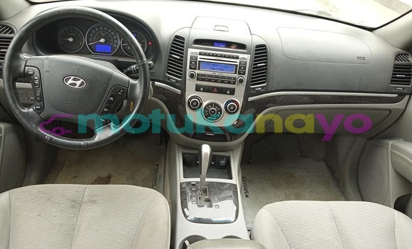 Buy Used Hyundai Santa Fe White Car in Kinshasa in Kinshasa Buy Used Hyundai Santa Fe White Car in Kinshasa in Kinshasa