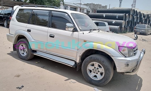 Buy Used Toyota Land Cruiser Prado White Car in Kinshasa in Kinshasa Buy Used Toyota Land Cruiser Prado White Car in Kinshasa in Kinshasa