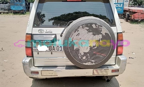 Buy Used Toyota Land Cruiser Prado White Car in Kinshasa in Kinshasa Buy Used Toyota Land Cruiser Prado White Car in Kinshasa in Kinshasa