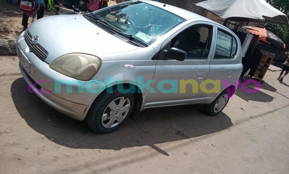 Buy Used Toyota Yaris Silver Car in Kinshasa in Kinshasa Buy Used Toyota Yaris Silver Car in Kinshasa in Kinshasa