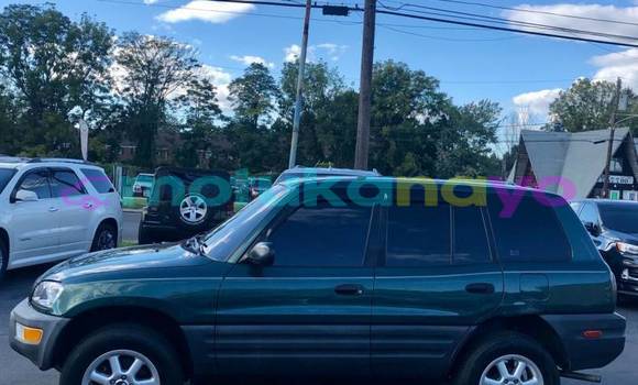 Buy Import Toyota RAV 4 Green Car in Aba in Haut-Congo Buy Import Toyota RAV 4 Green Car in Aba in Haut-Congo