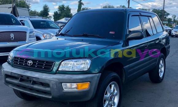 Buy Import Toyota RAV 4 Green Car in Aba in Haut-Congo Buy Import Toyota RAV 4 Green Car in Aba in Haut-Congo