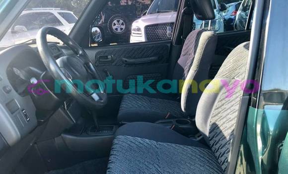 Buy Import Toyota RAV 4 Green Car in Aba in Haut-Congo Buy Import Toyota RAV 4 Green Car in Aba in Haut-Congo