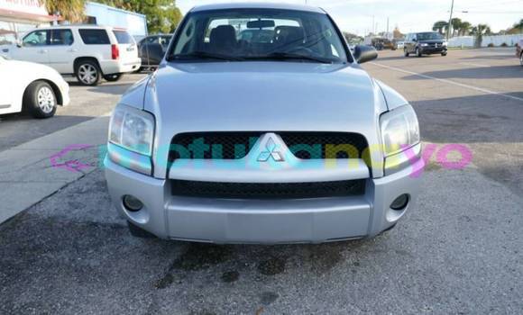 Buy Import Mitsubishi Raider Silver Car in Aketi in Haut-Congo Buy Import Mitsubishi Raider Silver Car in Aketi in Haut-Congo