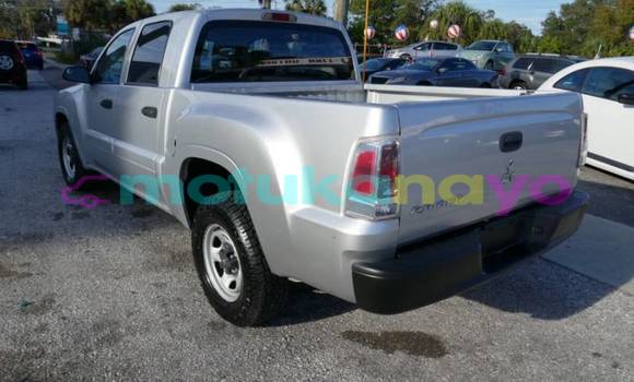 Buy Import Mitsubishi Raider Silver Car in Aketi in Haut-Congo Buy Import Mitsubishi Raider Silver Car in Aketi in Haut-Congo