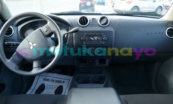 Buy Import Mitsubishi Raider Silver Car in Aketi in Haut-Congo Buy Import Mitsubishi Raider Silver Car in Aketi in Haut-Congo