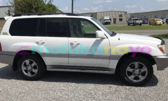 Buy Import Toyota Land Cruiser White Car in Import - Dubai in Bandundu Buy Import Toyota Land Cruiser White Car in Import - Dubai in Bandundu