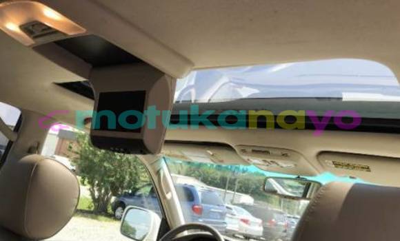 Buy Import Toyota Land Cruiser White Car in Import - Dubai in Bandundu Buy Import Toyota Land Cruiser White Car in Import - Dubai in Bandundu