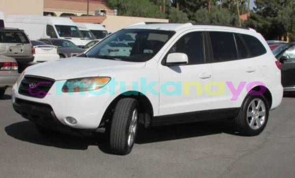 Buy Import Hyundai Santa Fe White Car in Kinshasa in Kinshasa Buy Import Hyundai Santa Fe White Car in Kinshasa in Kinshasa