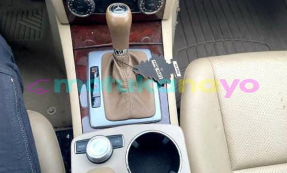 Buy Import Mercedes‒Benz 300–Series Silver Car in Import - Dubai in Bandundu Buy Import Mercedes‒Benz 300–Series Silver Car in Import - Dubai in Bandundu