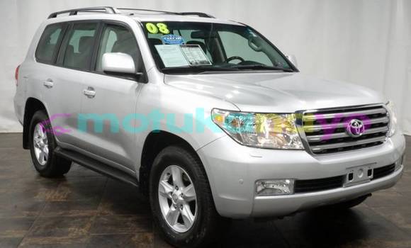 Buy Import Toyota Land Cruiser Silver Car in Lubumbashi in Katanga Buy Import Toyota Land Cruiser Silver Car in Lubumbashi in Katanga