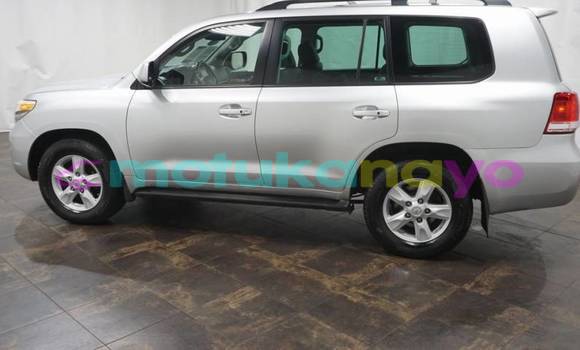 Buy Import Toyota Land Cruiser Silver Car in Lubumbashi in Katanga Buy Import Toyota Land Cruiser Silver Car in Lubumbashi in Katanga