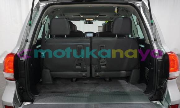 Buy Import Toyota Land Cruiser Silver Car in Lubumbashi in Katanga Buy Import Toyota Land Cruiser Silver Car in Lubumbashi in Katanga