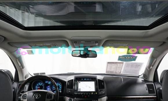 Buy Import Toyota Land Cruiser Silver Car in Lubumbashi in Katanga Buy Import Toyota Land Cruiser Silver Car in Lubumbashi in Katanga