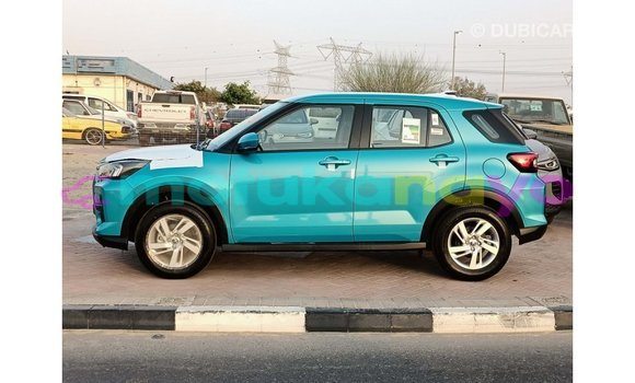 Buy Import Toyota HiAce Blue Truck in Import - Dubai in Bandundu Buy Import Toyota HiAce Blue Truck in Import - Dubai in Bandundu