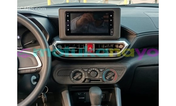 Buy Import Toyota HiAce Blue Truck in Import - Dubai in Bandundu Buy Import Toyota HiAce Blue Truck in Import - Dubai in Bandundu