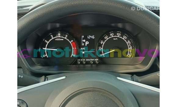 Buy Import Toyota HiAce Blue Truck in Import - Dubai in Bandundu Buy Import Toyota HiAce Blue Truck in Import - Dubai in Bandundu