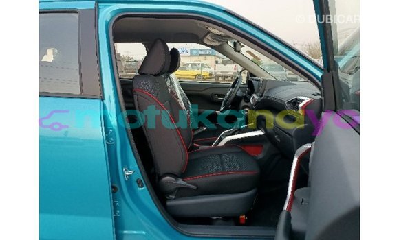 Buy Import Toyota HiAce Blue Truck in Import - Dubai in Bandundu Buy Import Toyota HiAce Blue Truck in Import - Dubai in Bandundu