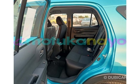 Buy Import Toyota HiAce Blue Truck in Import - Dubai in Bandundu Buy Import Toyota HiAce Blue Truck in Import - Dubai in Bandundu