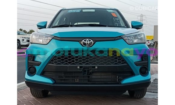 Buy Import Toyota HiAce Blue Truck in Import - Dubai in Bandundu Buy Import Toyota HiAce Blue Truck in Import - Dubai in Bandundu