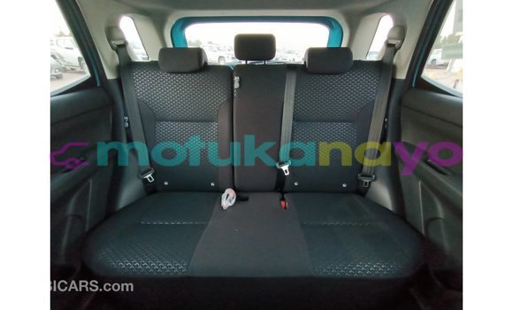 Buy Import Toyota HiAce Blue Truck in Import - Dubai in Bandundu Buy Import Toyota HiAce Blue Truck in Import - Dubai in Bandundu