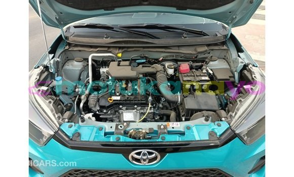 Buy Import Toyota HiAce Blue Truck in Import - Dubai in Bandundu Buy Import Toyota HiAce Blue Truck in Import - Dubai in Bandundu