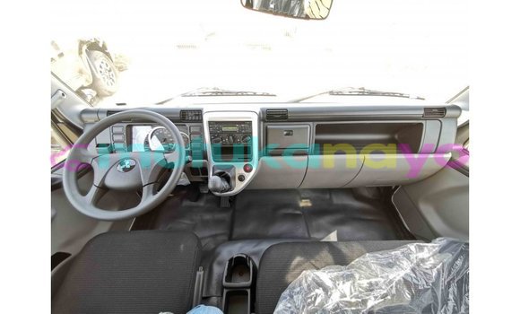Buy Import Mitsubishi L400 White Truck in Import - Dubai in Bandundu Buy Import Mitsubishi L400 White Truck in Import - Dubai in Bandundu