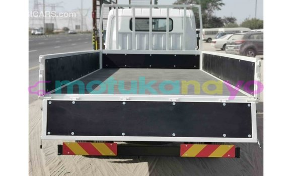 Buy Import Mitsubishi L400 White Truck in Import - Dubai in Bandundu Buy Import Mitsubishi L400 White Truck in Import - Dubai in Bandundu