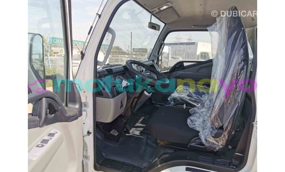 Buy Import Mitsubishi L400 White Truck in Import - Dubai in Bandundu Buy Import Mitsubishi L400 White Truck in Import - Dubai in Bandundu