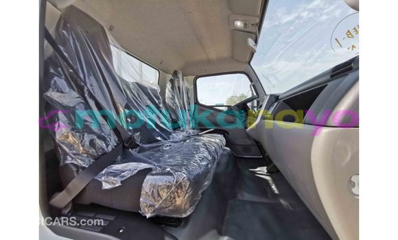 Buy Import Mitsubishi L400 White Truck in Import - Dubai in Bandundu Buy Import Mitsubishi L400 White Truck in Import - Dubai in Bandundu