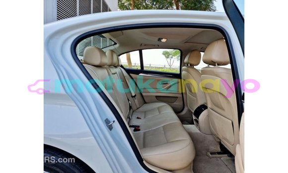 Buy Import BMW C White Bike in Import - Dubai in Bandundu Buy Import BMW C White Bike in Import - Dubai in Bandundu