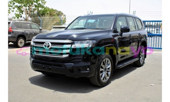 Buy Import Toyota DA Black Truck in Import - Dubai in Bandundu