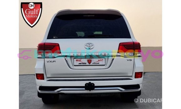 Buy Import Toyota Land Cruiser White Car in Import - Dubai in Bandundu Buy Import Toyota Land Cruiser White Car in Import - Dubai in Bandundu