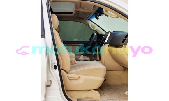 Buy Import Toyota Land Cruiser White Car in Import - Dubai in Bandundu Buy Import Toyota Land Cruiser White Car in Import - Dubai in Bandundu